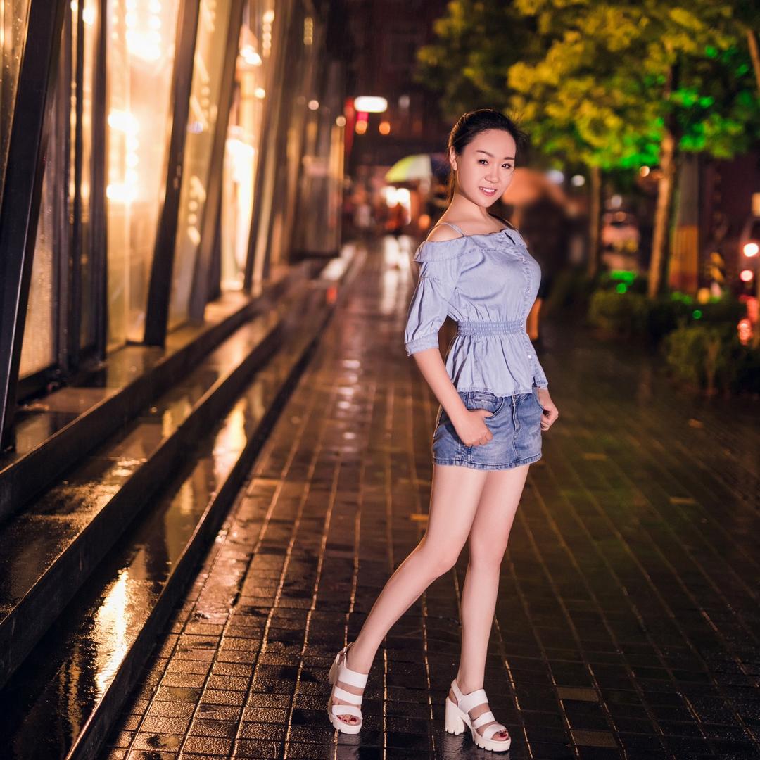 马场主小雯子