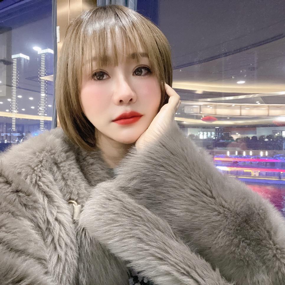 百衣百顺欧韩服装店