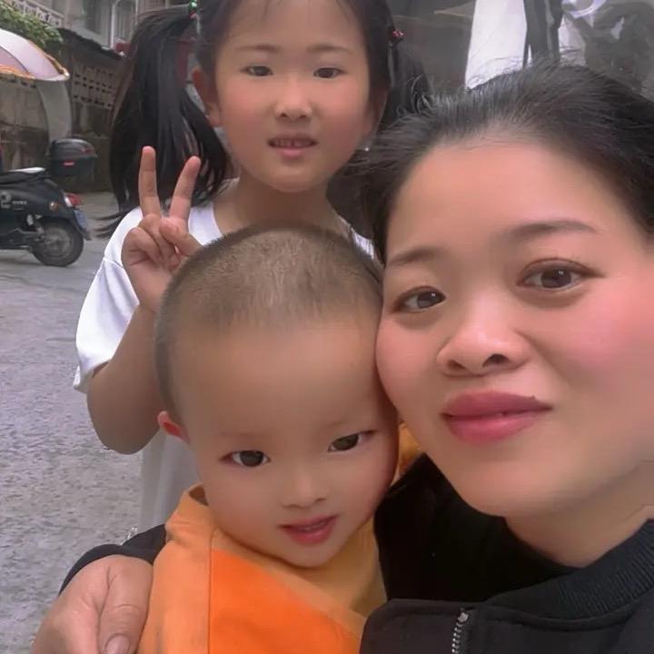 赵姊妺（橱窗购物)