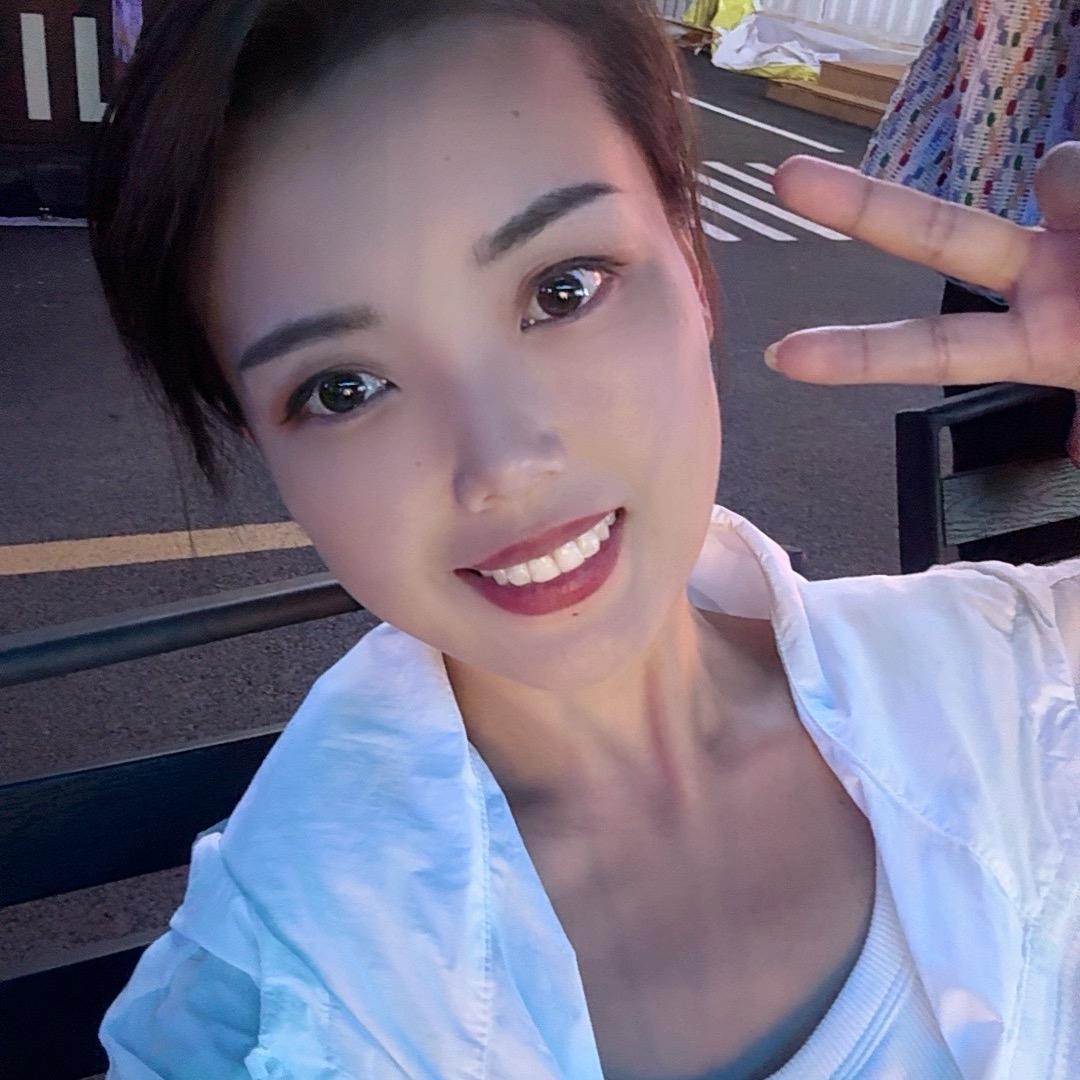 刁蛮蓉儿在努力