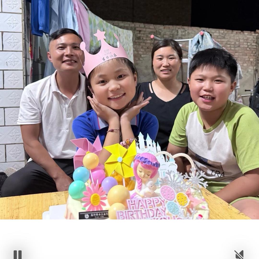 艳梅（丽姐小姑子）