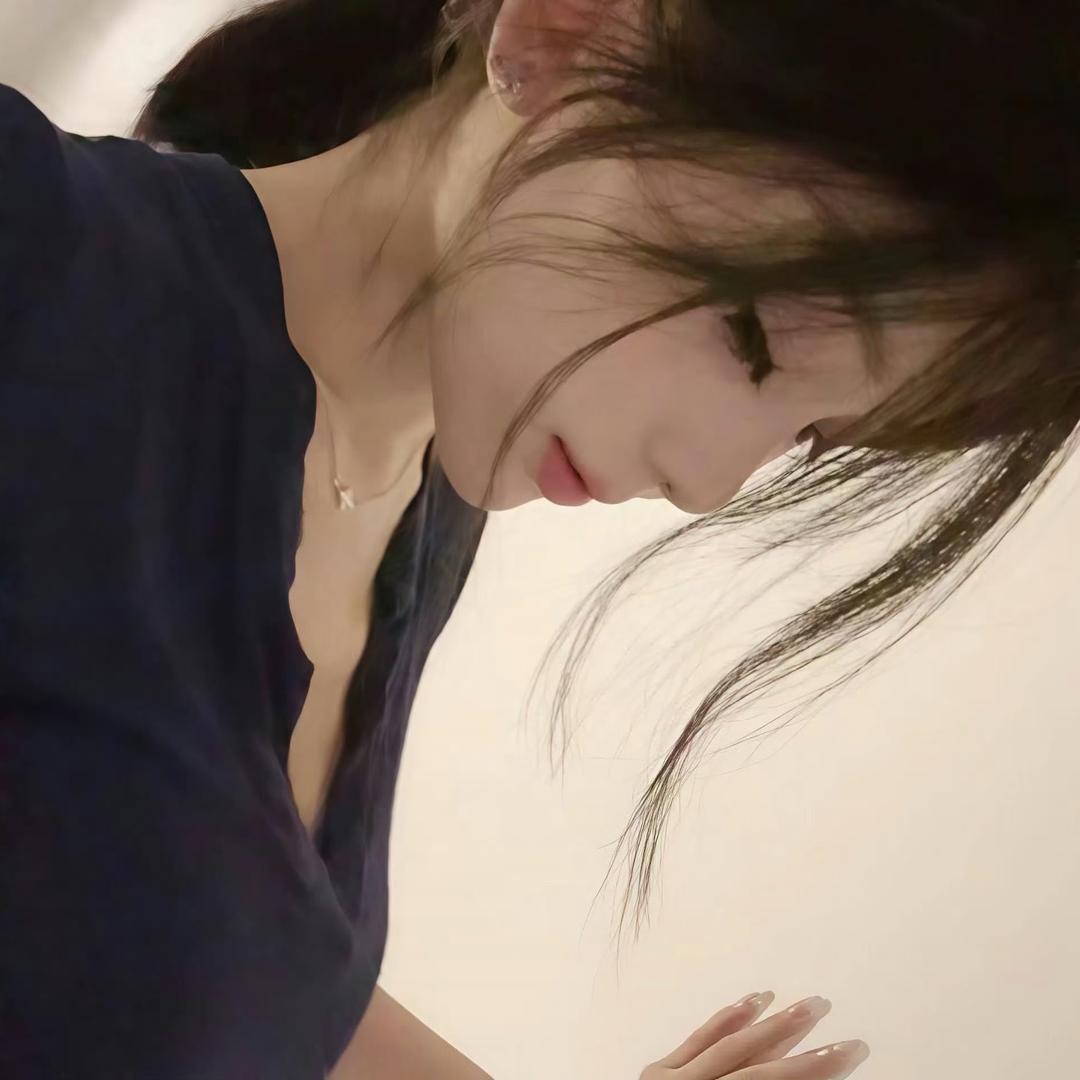 呆呆的小颖