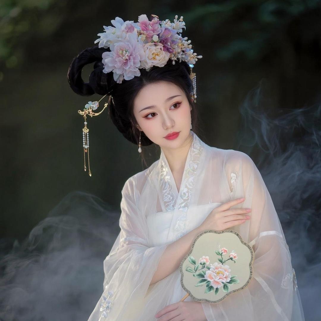 ꧁꫞꯭你꯭女꯭神꯭꫞꧂