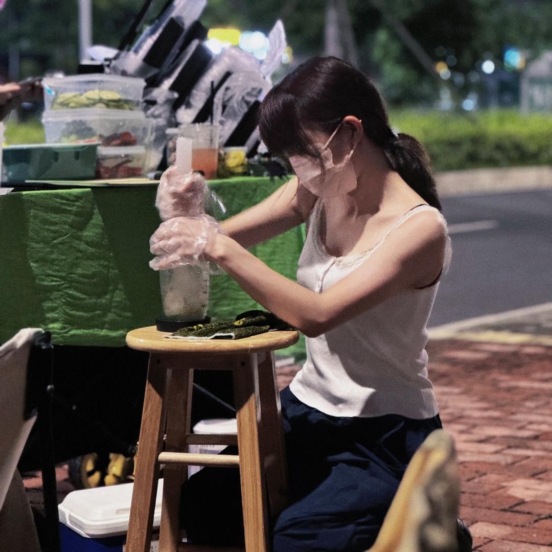 佳多宝在小城故事民谣酒馆