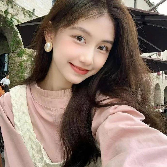 乐宜。