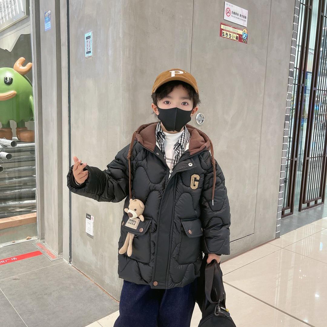 小叮铛童装店