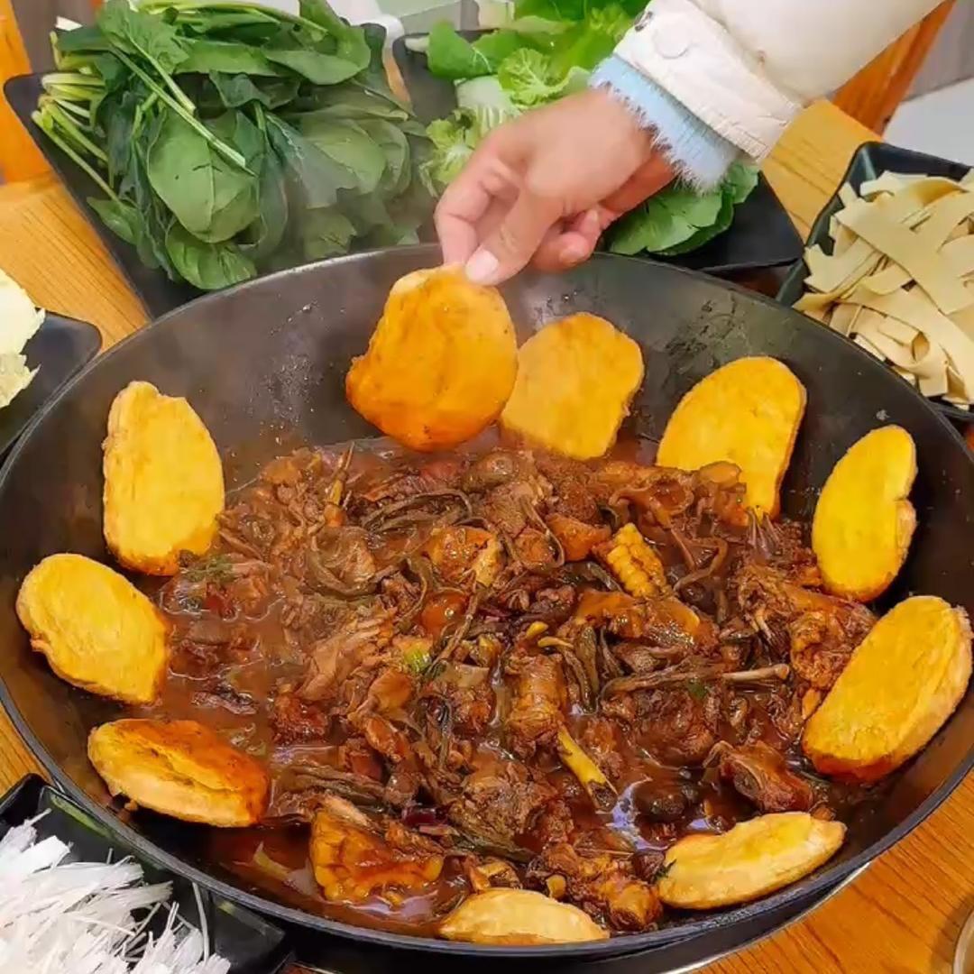 小板凳地锅鸡 （躬耕路店）