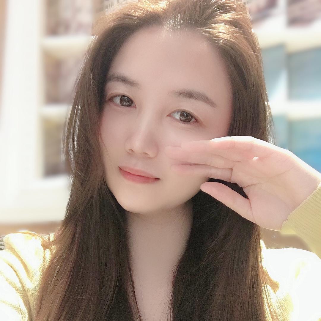 飞飞 （每晚22:00开播）