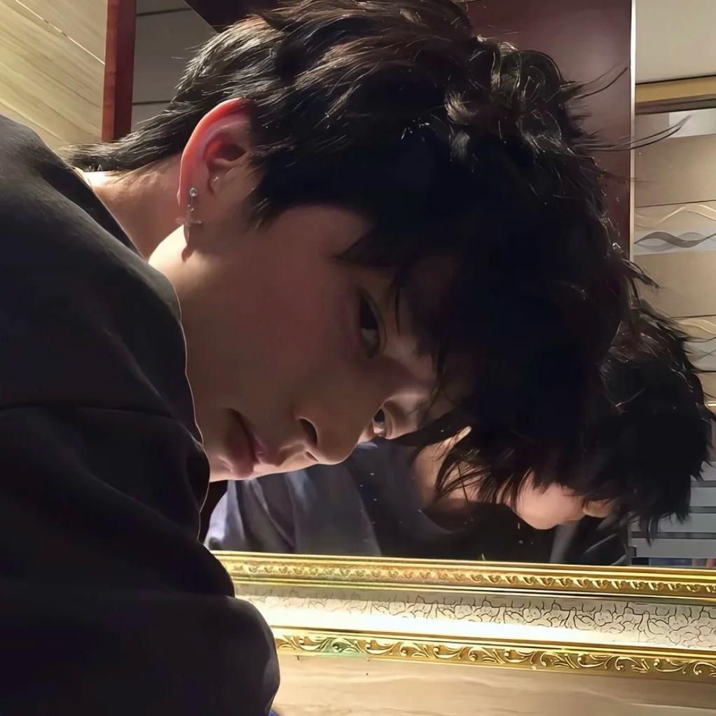 小H..