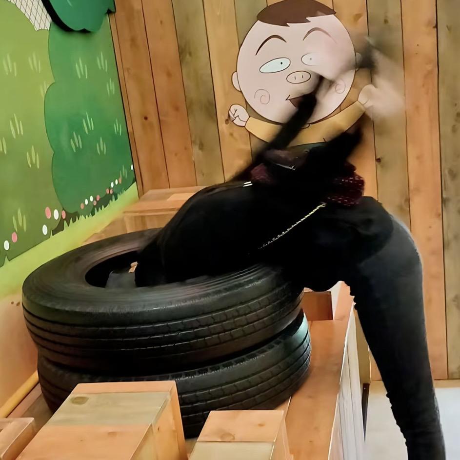 ee.