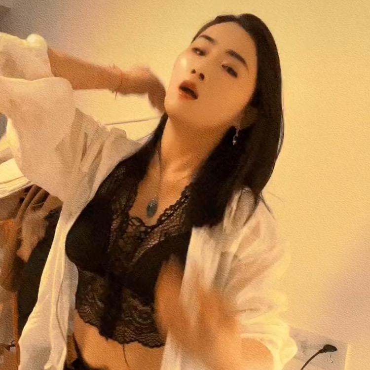 周禹含