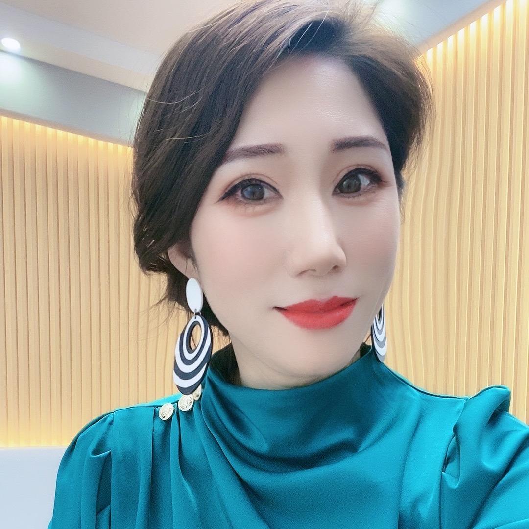 蜜妍婵服装
