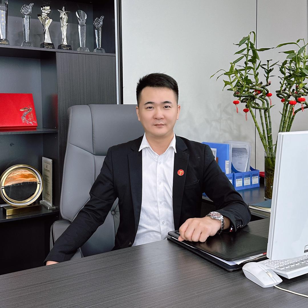 蒋威辅拍信息咨询