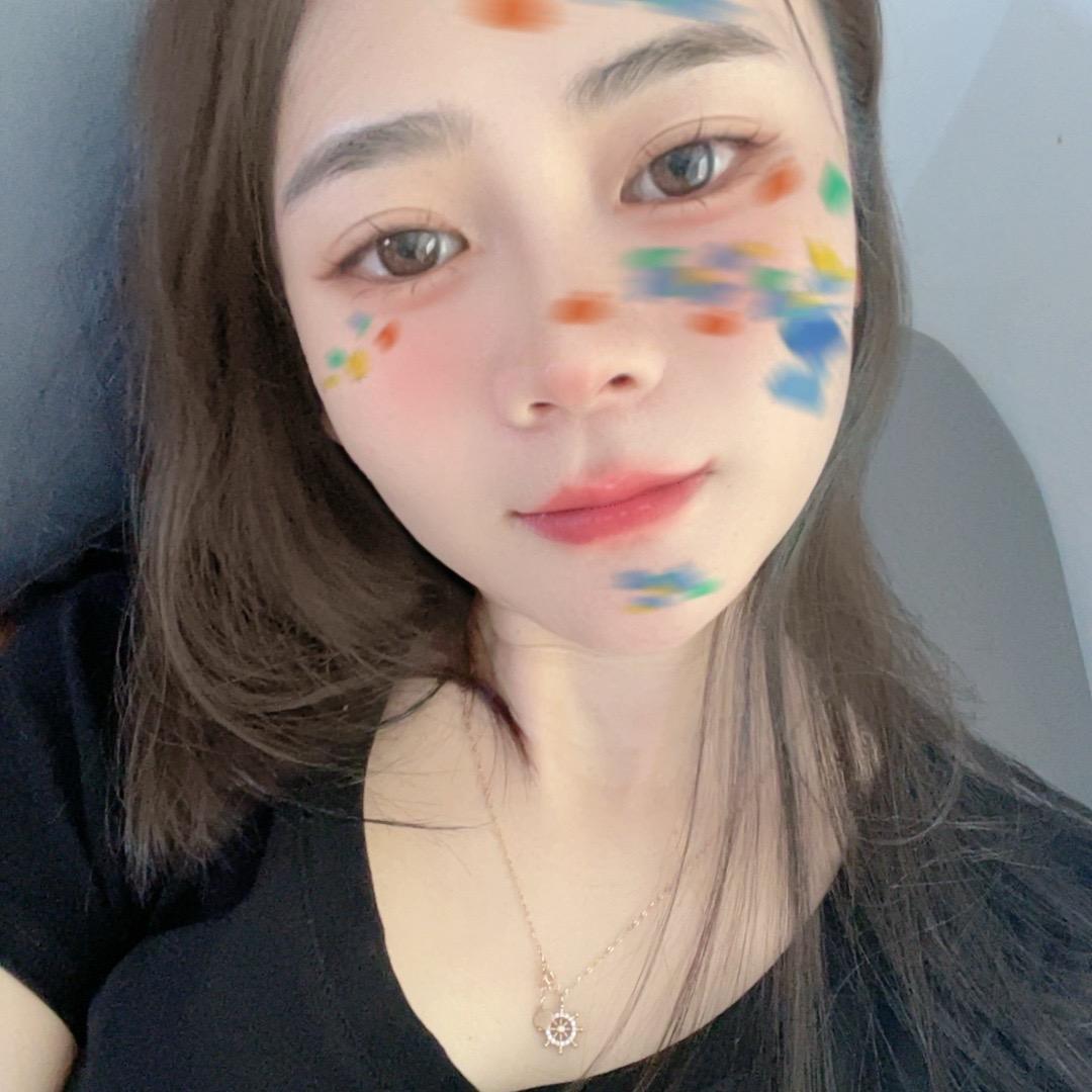 默瑶。
