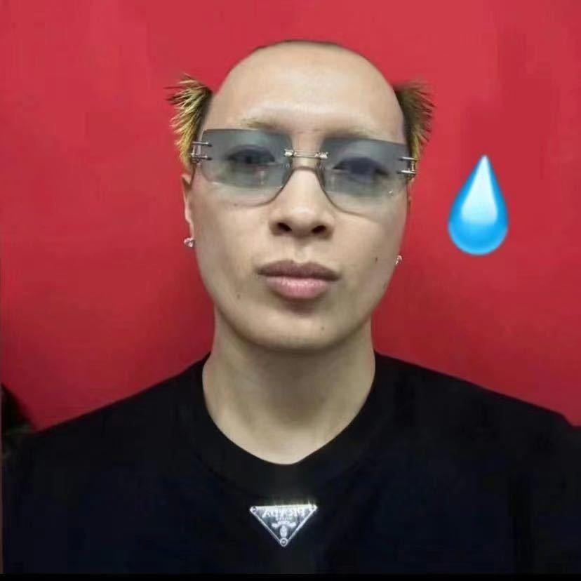 秃头美女