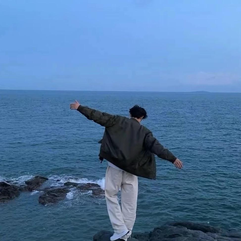 不会贴膜的小康