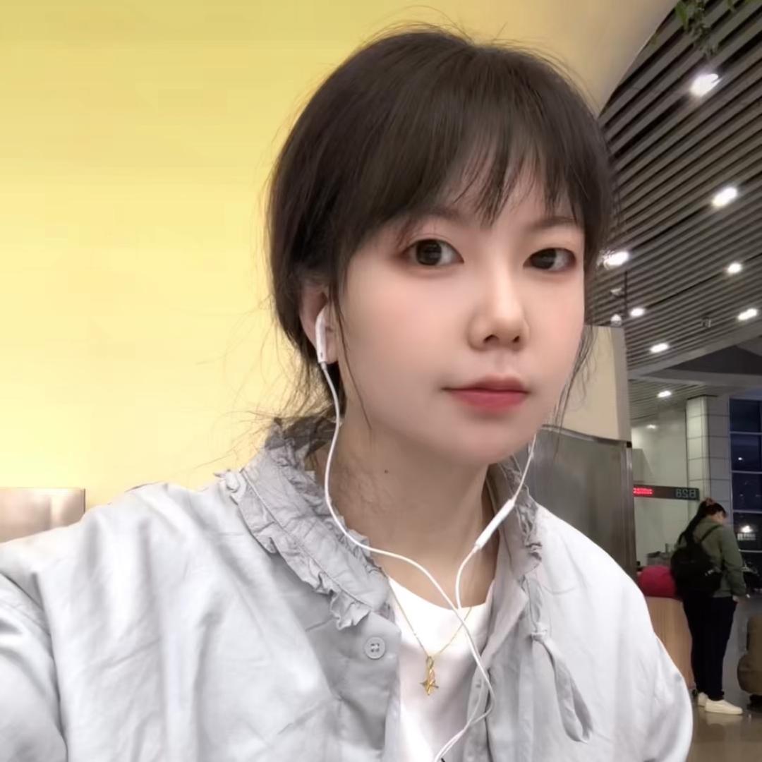 张芸