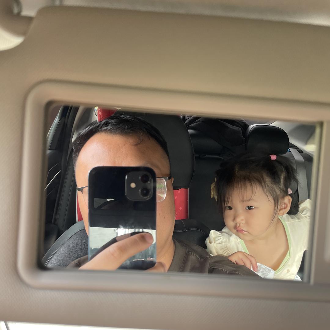 (盐城高价收二手车）恒捷二手车何金标