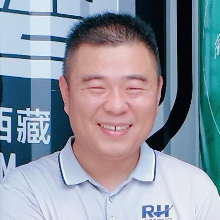 造无人机的雷锋