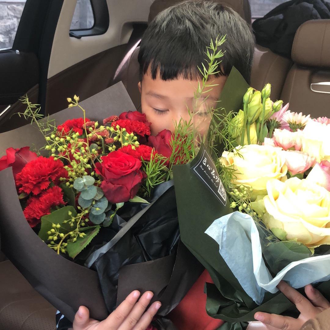 东辉雨帘-郑小敏