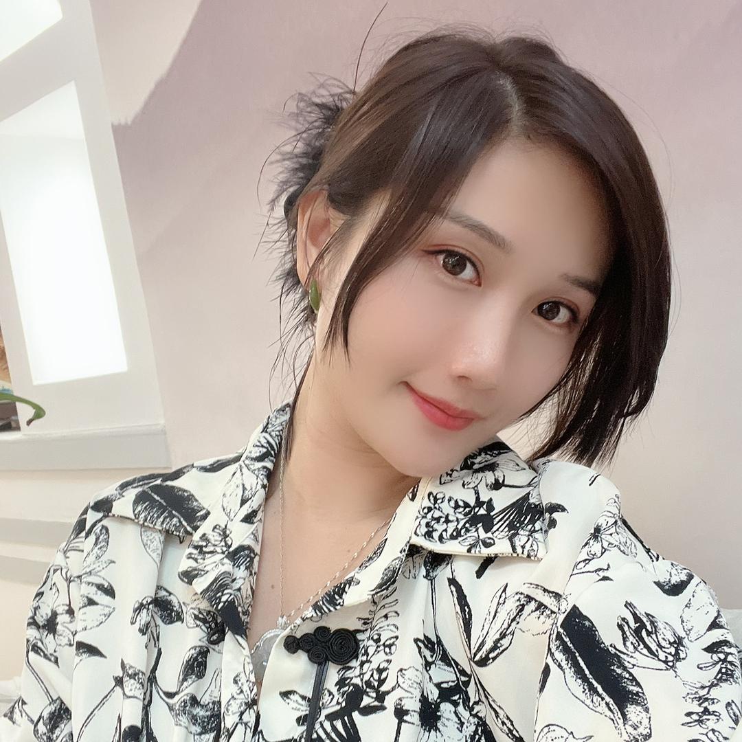妮妮🧡