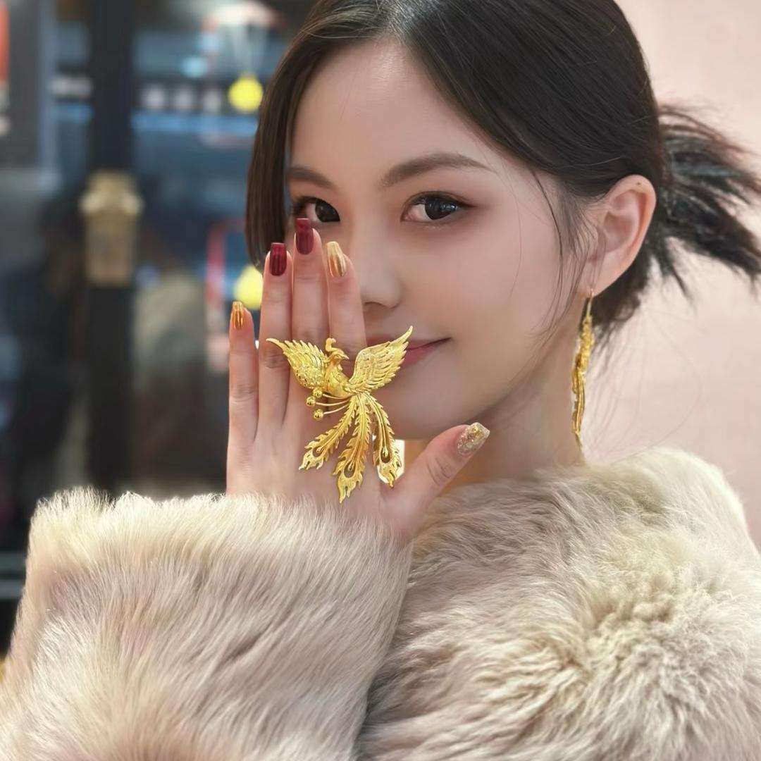 美女老板【霸气回归】