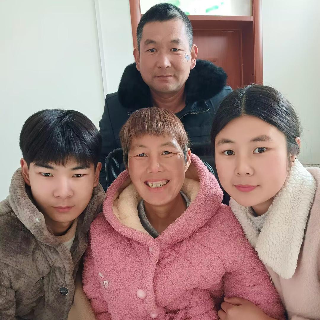 木子瑶（陪妈妈抗冻❄️）