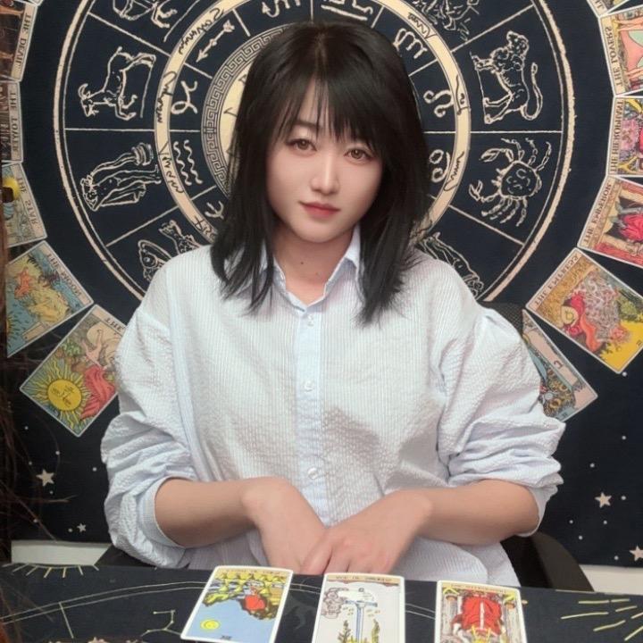 星愿AI塔罗调香