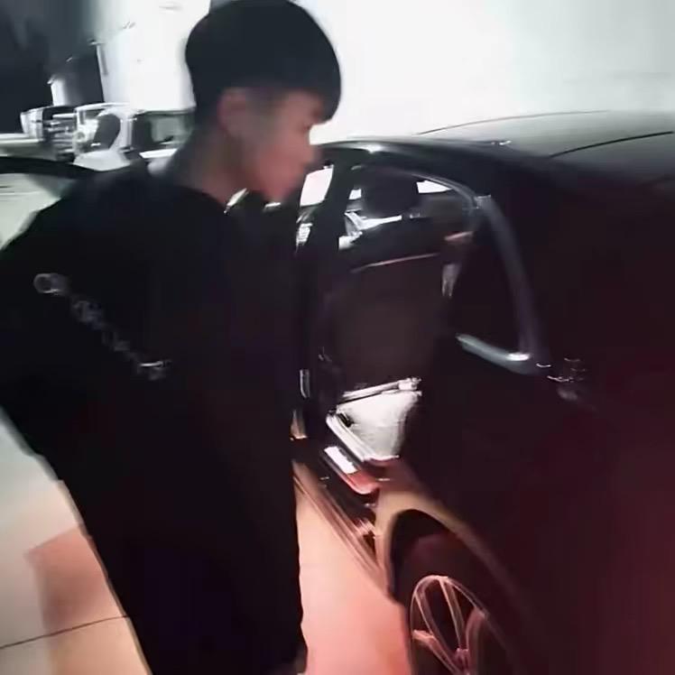 仔