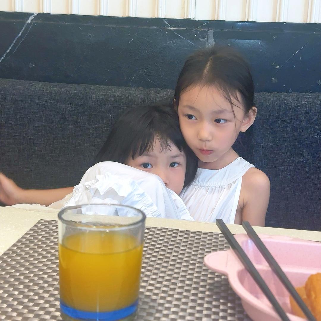 张张包（一兮二哈）