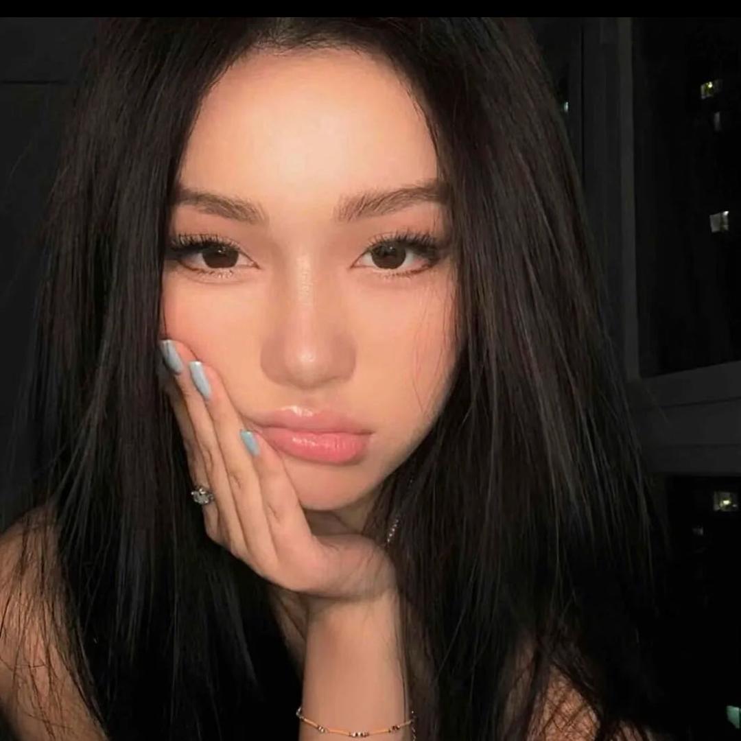 Yvonne_