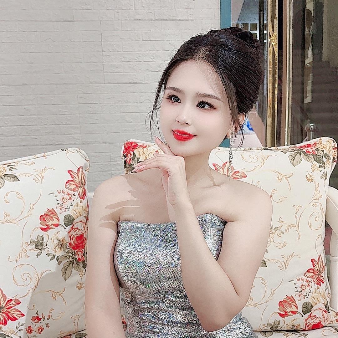 小仙女🧚‍♀️