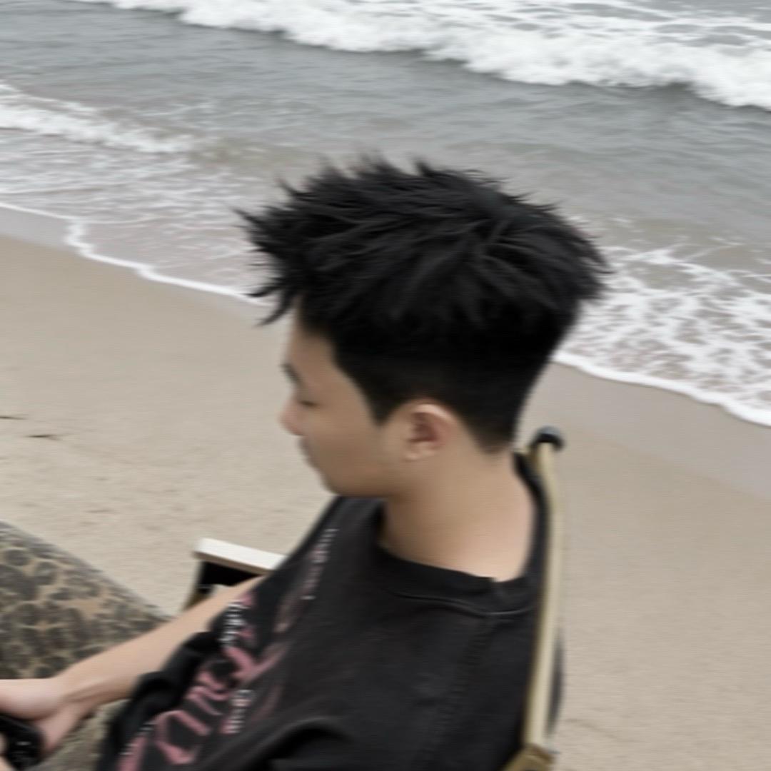 右咋了