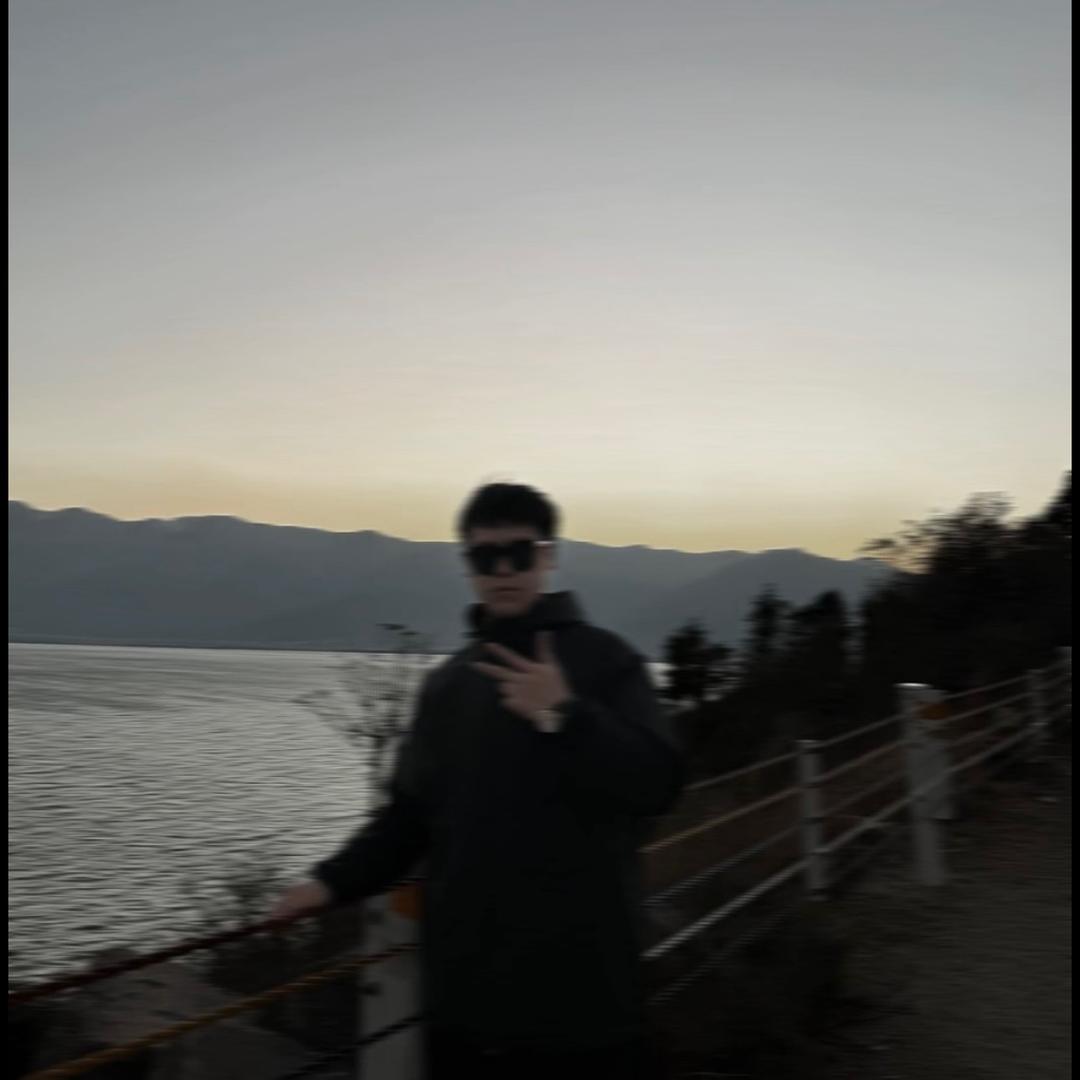 一半醒.