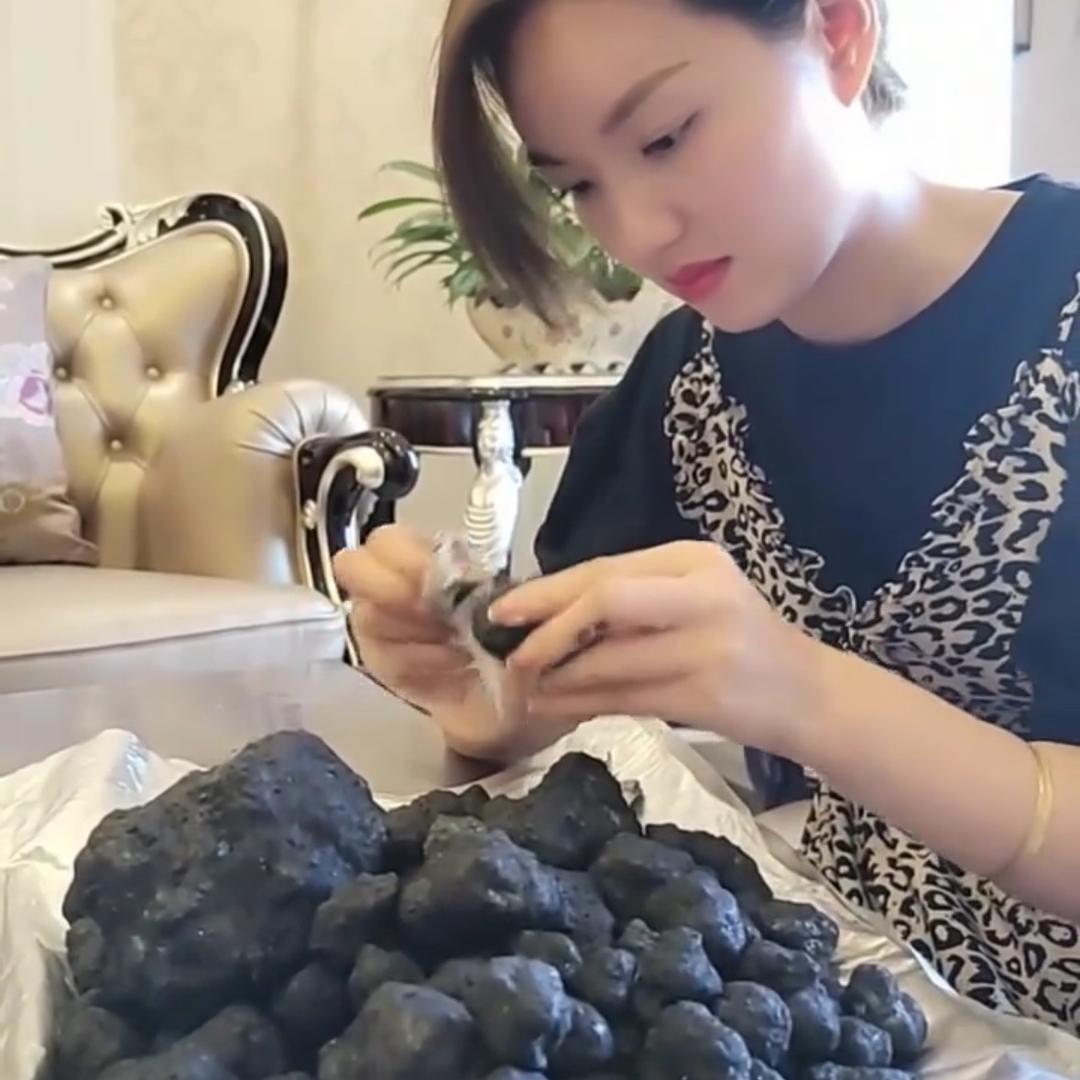 十堰绿作坊松石〔毛料账号〕