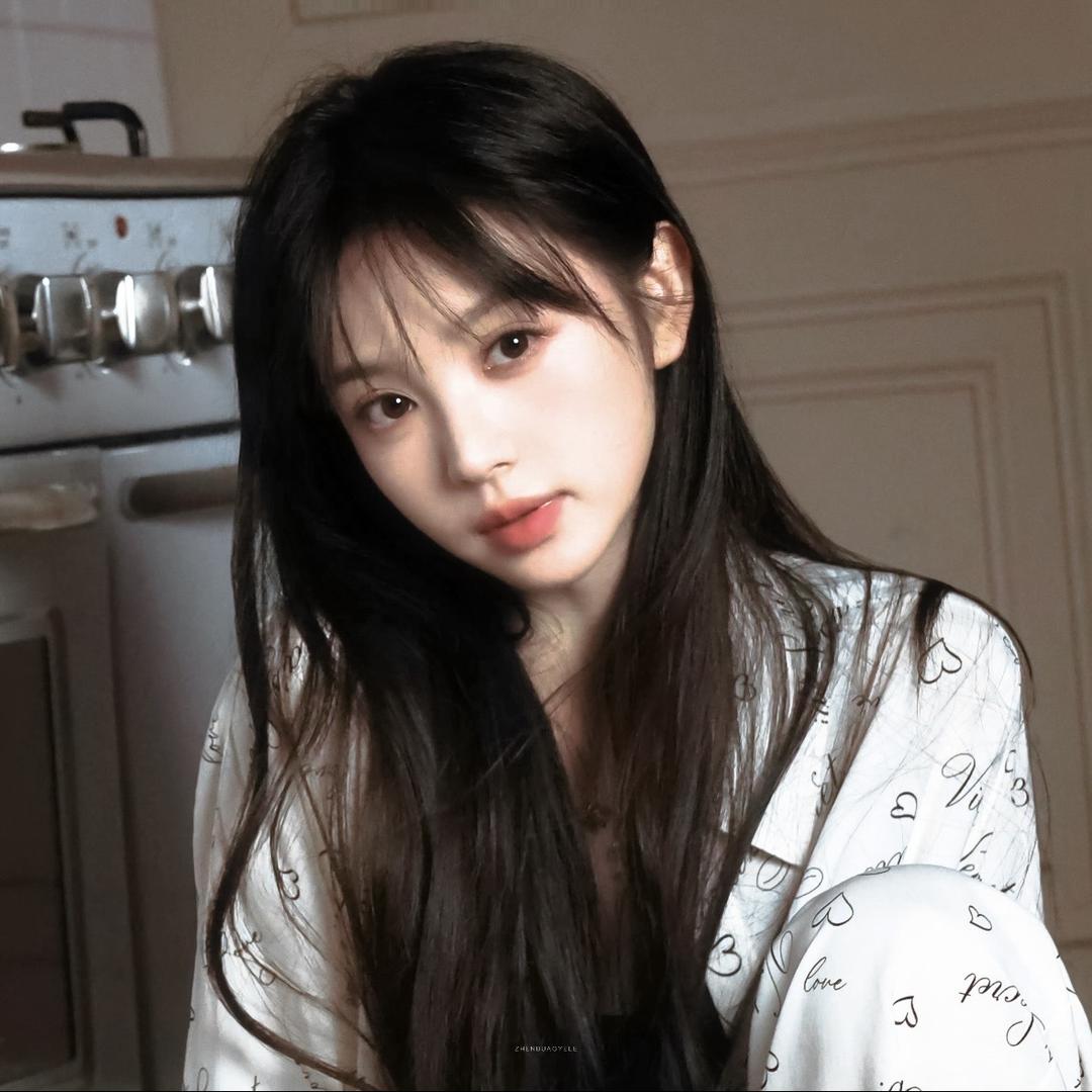 ^•^