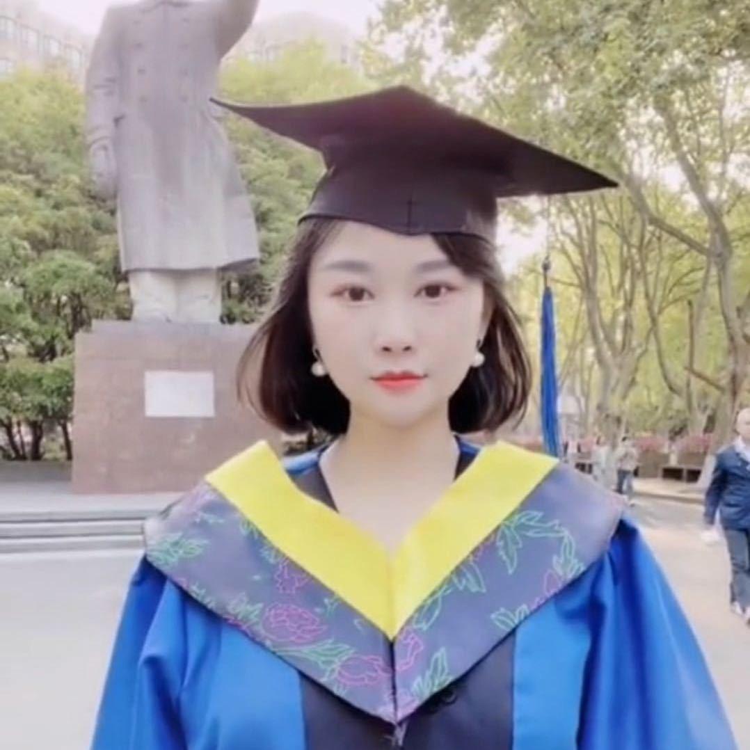 云南学姐李雨晴