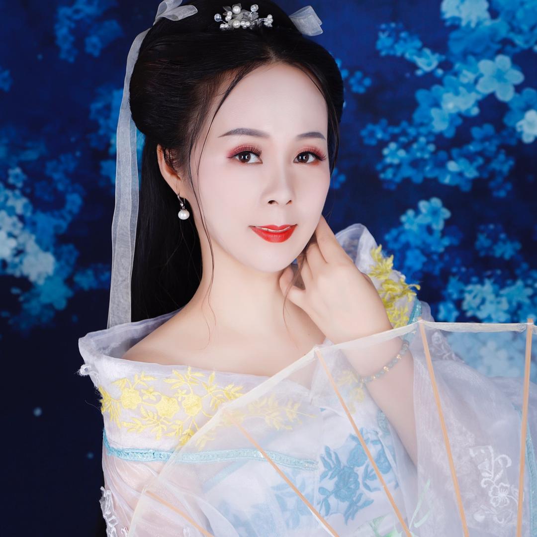 云漠离