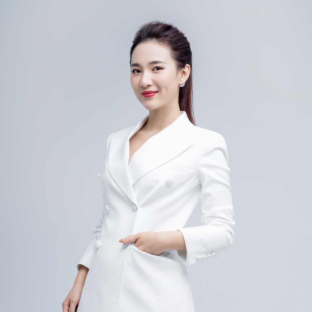 主持人小紫妹@抖音