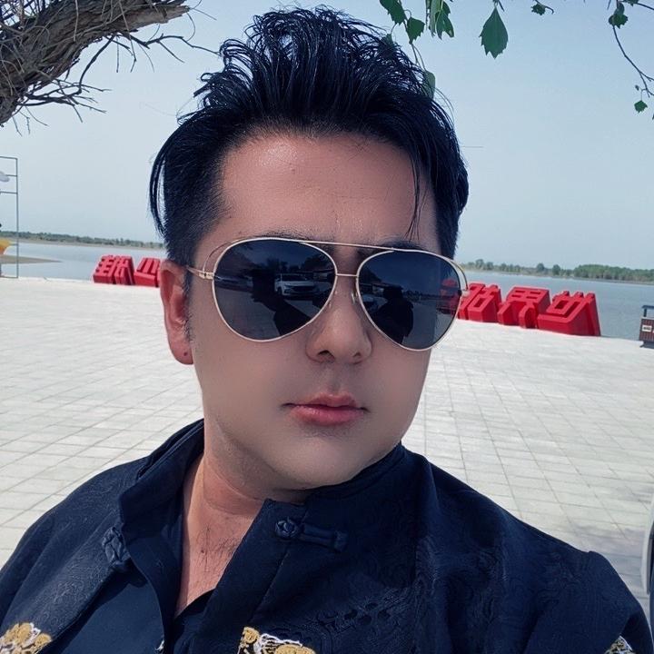 沙雅铭影文化传媒卡尔
