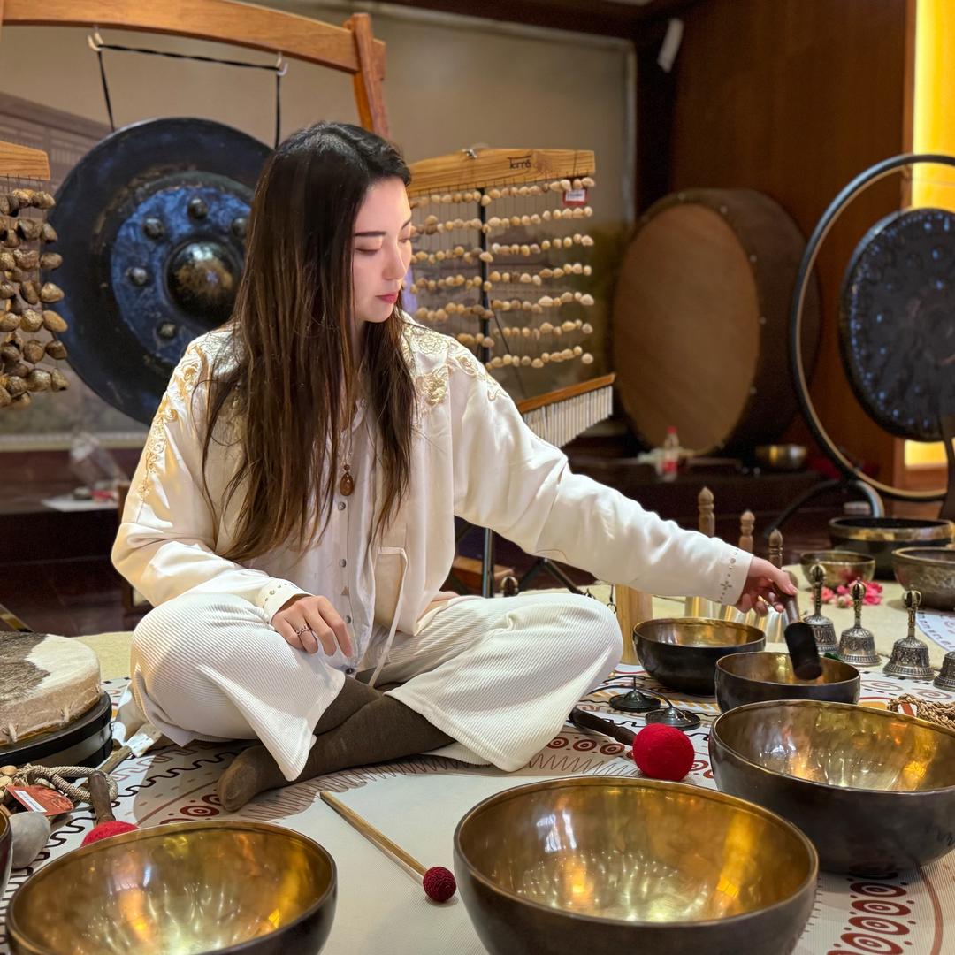 Vee（颂钵疗愈师）