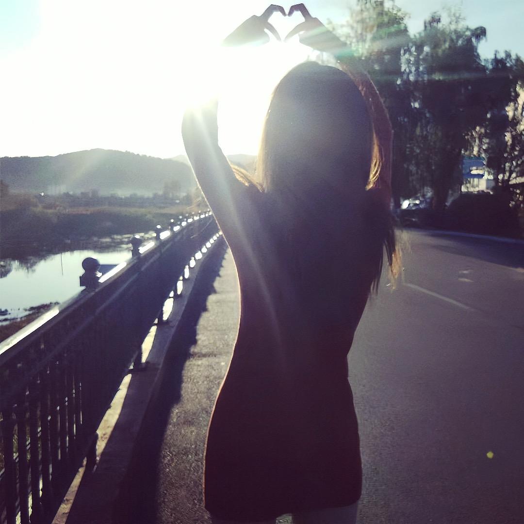 泪是破碎的海.🦋