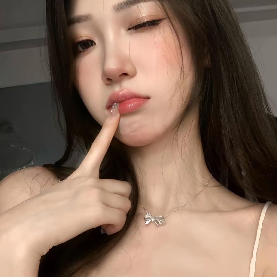 侧脸