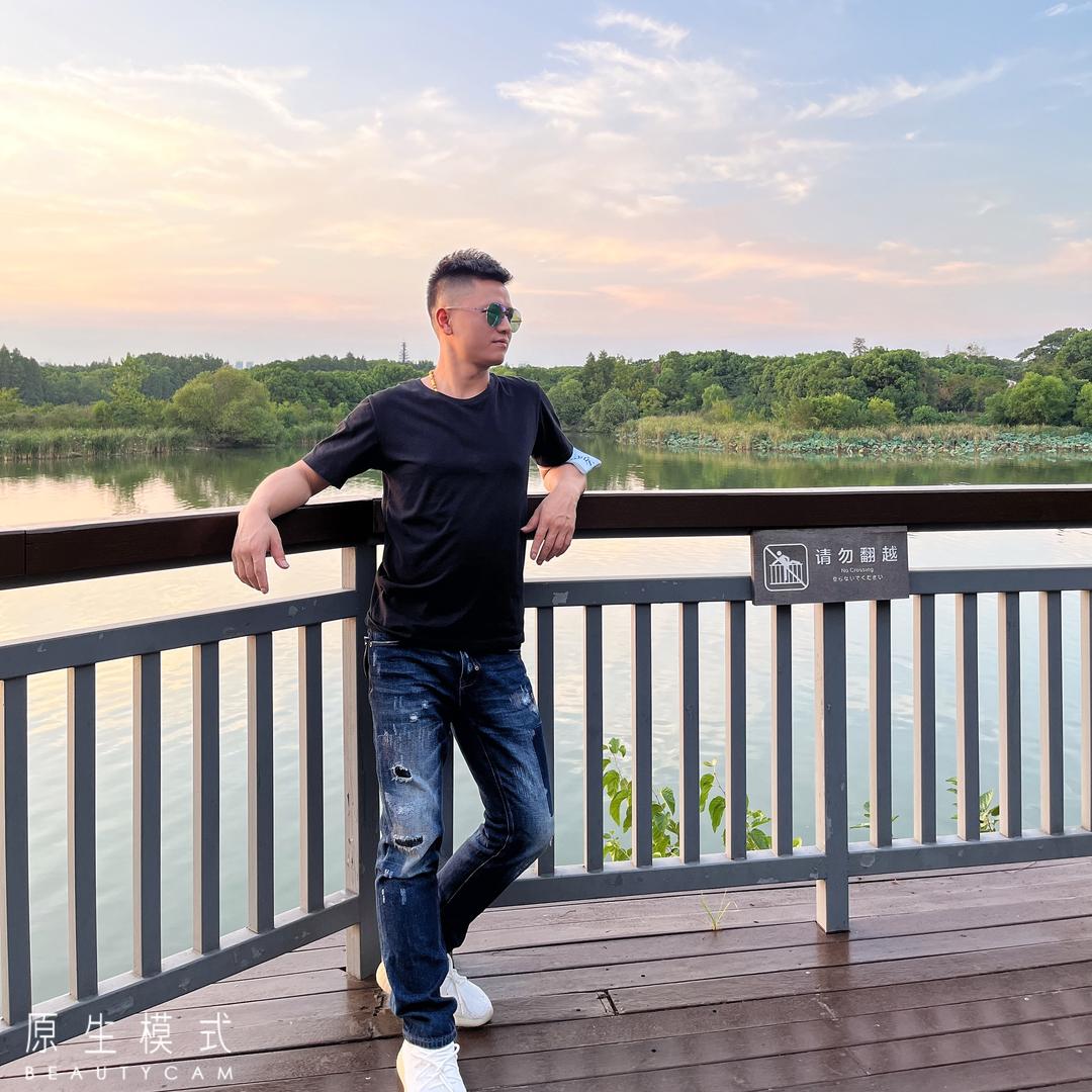 武汉坦克、施展