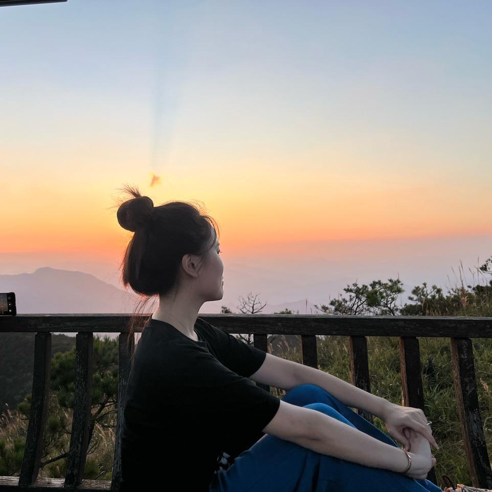 大瑶瑶和左猪咪👀