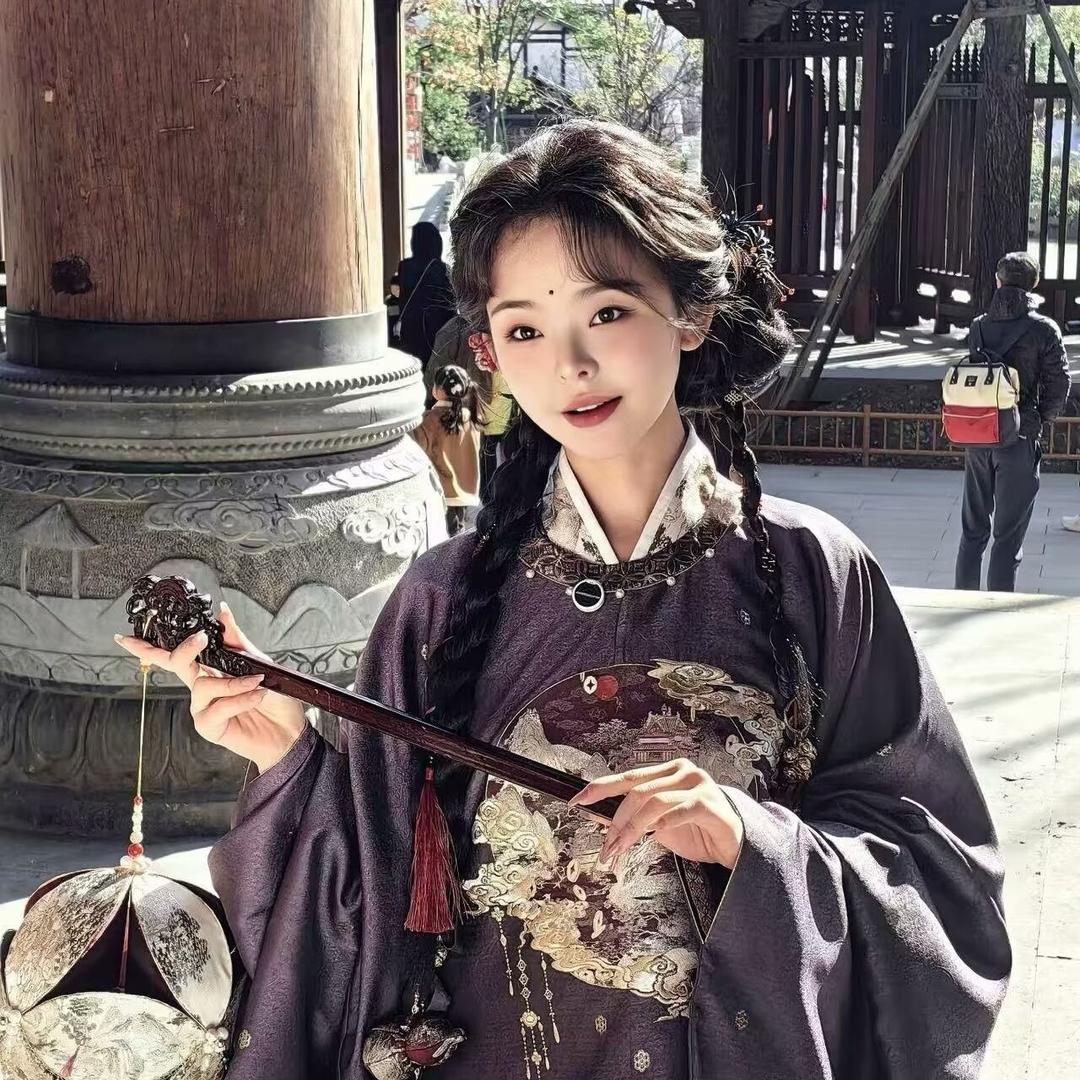 🍓小H要加油哦❤️