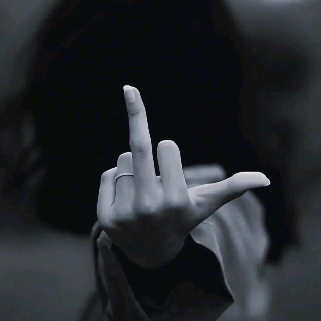 F丶