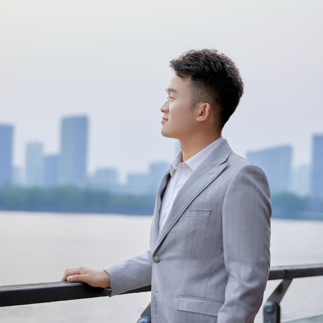 🍀小虎童鞋要快乐哦🏖️