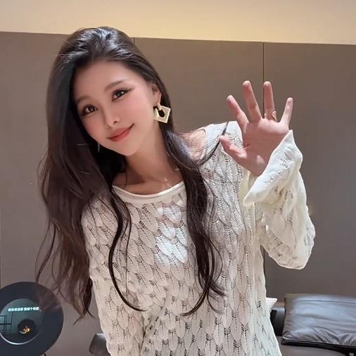 楚楚君（元气穿搭）