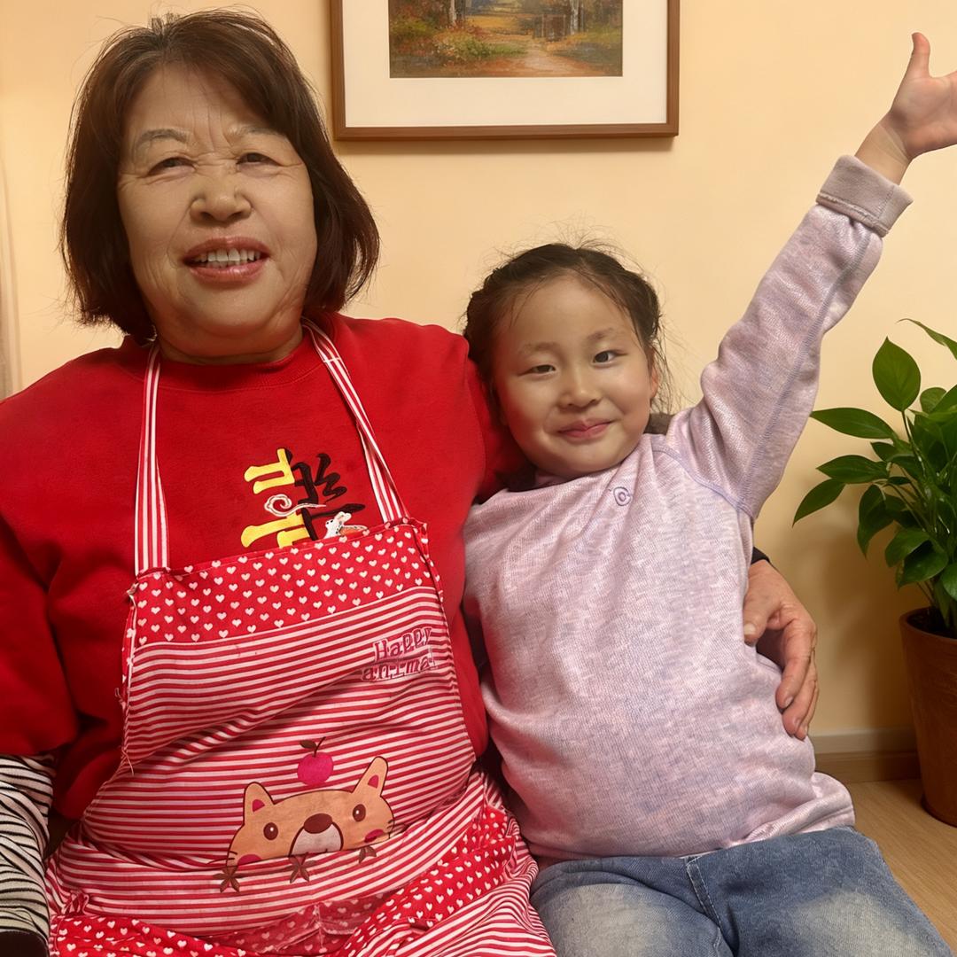 姥姥和森蝶的幸福生活